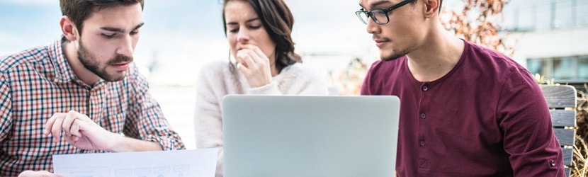 Jeunes etudiants entrepreneurs 