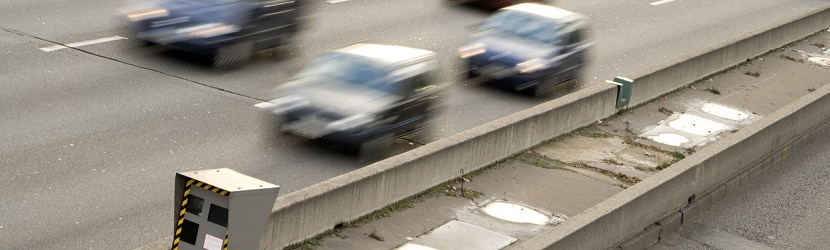  Route avec circulation routière