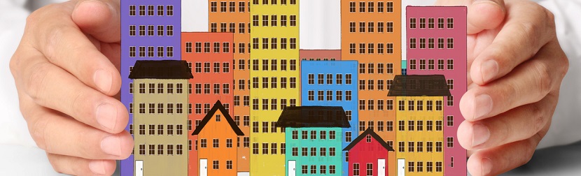 Tenant maison représentant la maison propriété