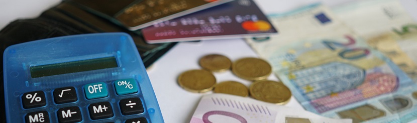 monnaie euro et calculatrice 