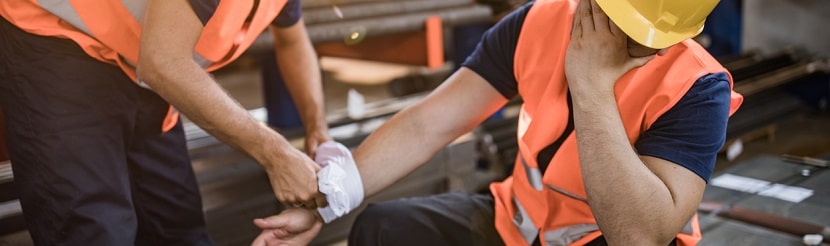  un ouvrier blessé au bras 