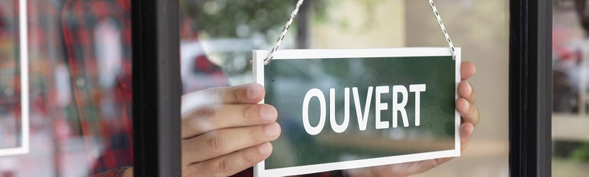 une pancarte ouvert